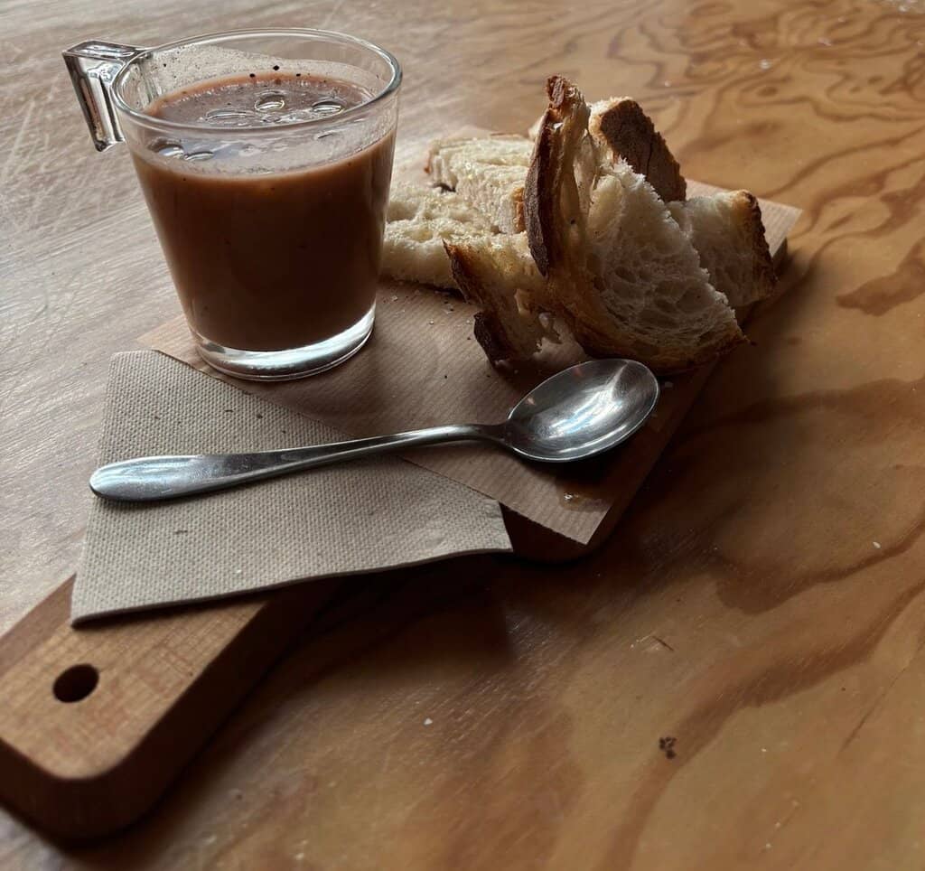 Cozy, Artsy Atmosphere