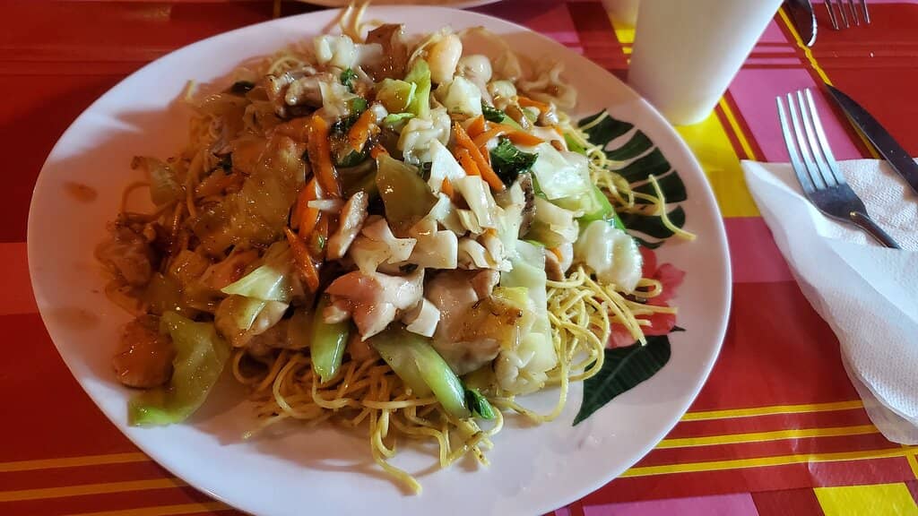 Live Music & Local Vibe