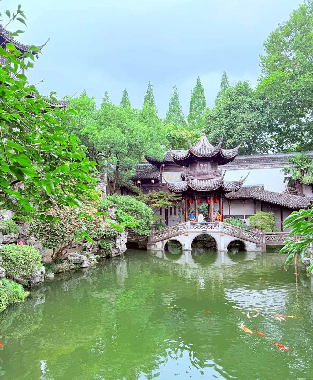 Wives' Villas & Gardens