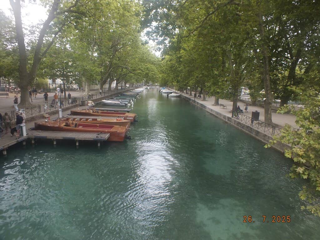 Canal du Vassé Walk