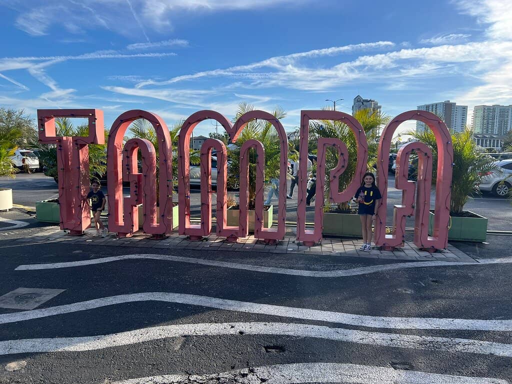 Splitsville Luxury Lanes