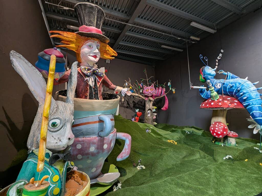 Historical Floats & Characters