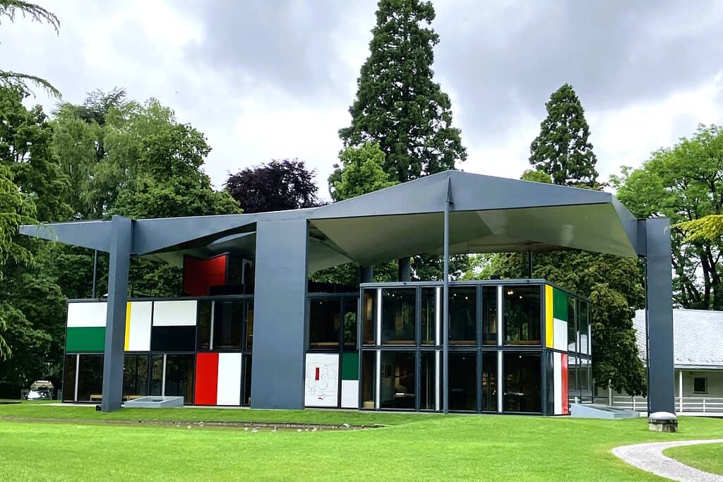 Architectural Promenade