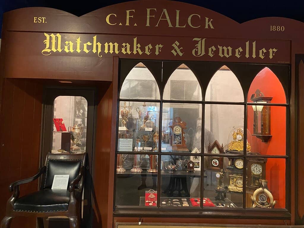 Native American Art & Culture