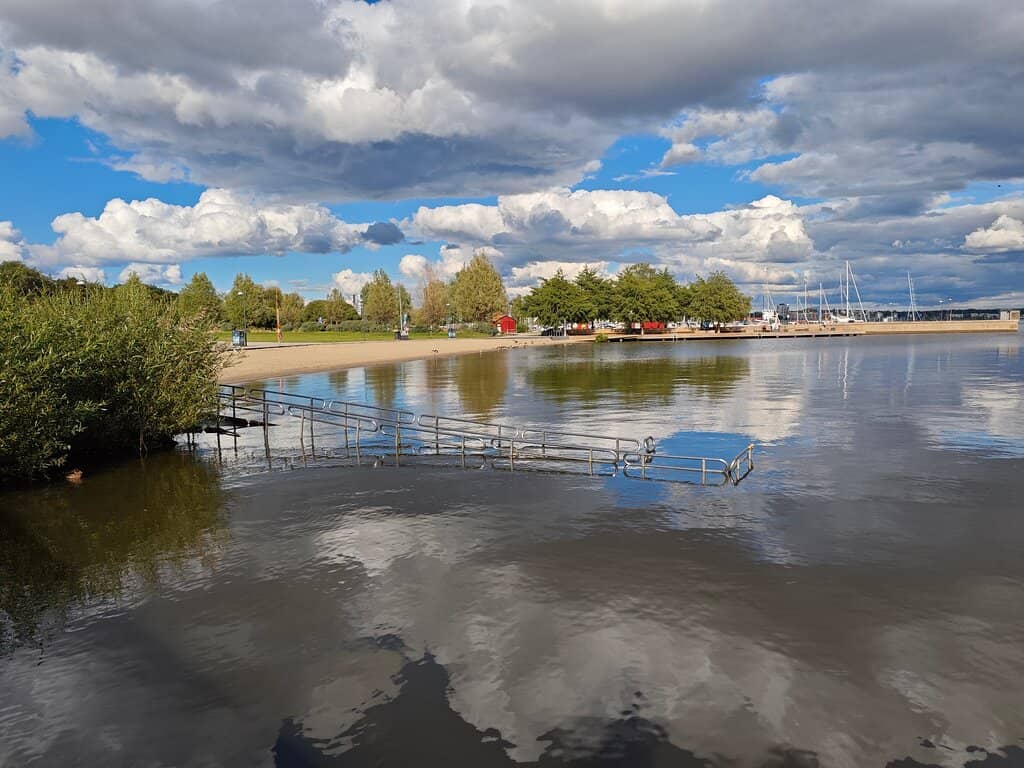 Lush Park & Picnic Spots