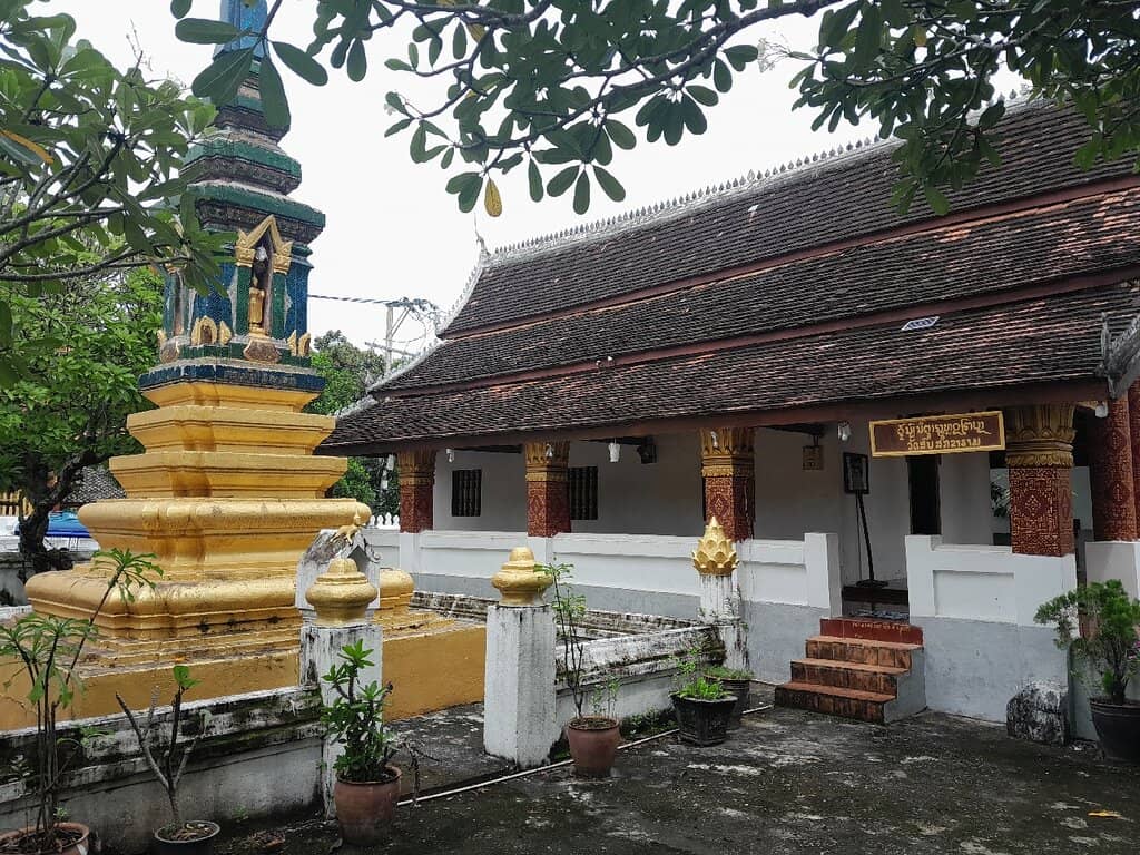 Serene Temple Gardens