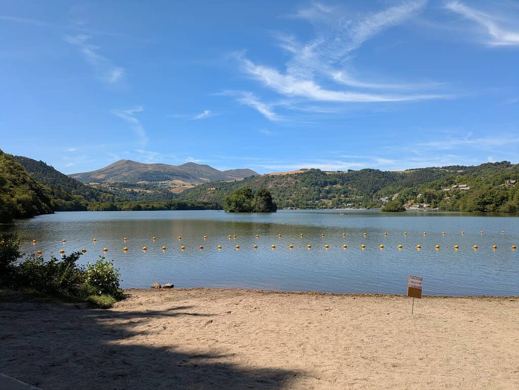 Islets of Lac Chambon