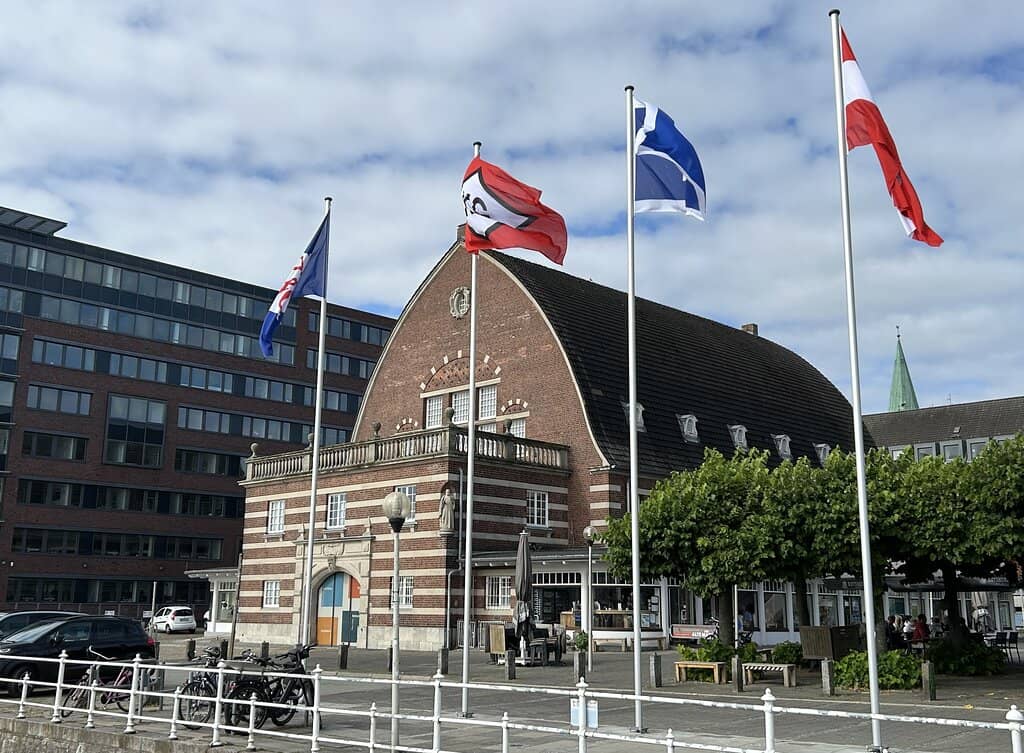 Interactive Ship Models