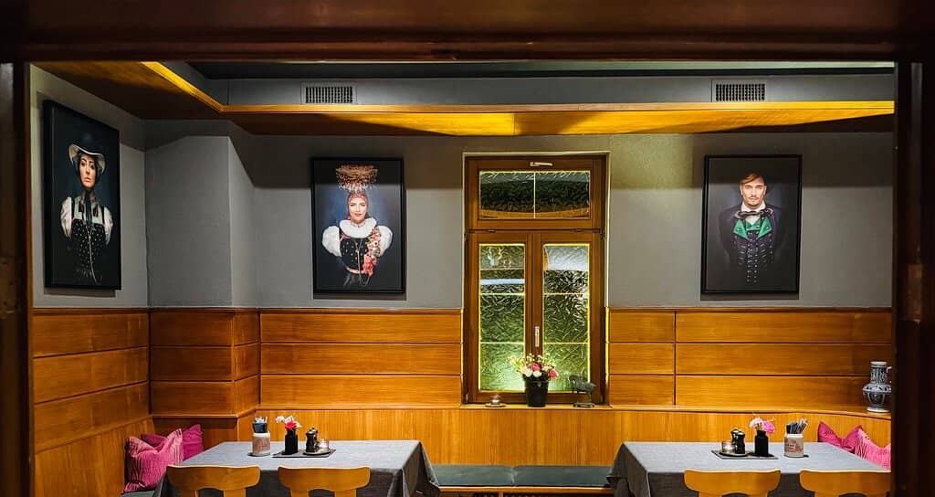 Cozy and Elegant Ambiance