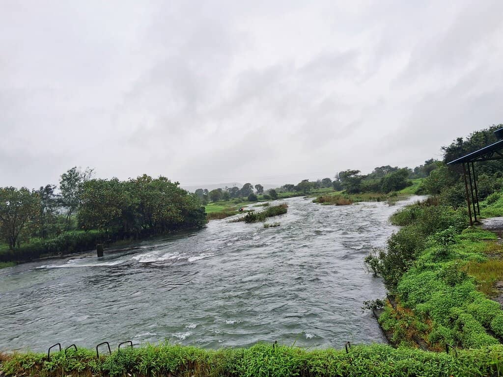 Scenic Drive to the Dam