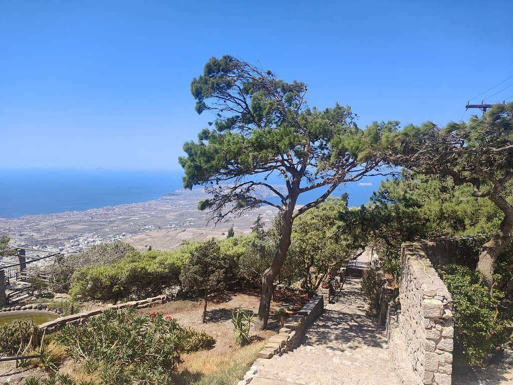 Panoramic Island Views