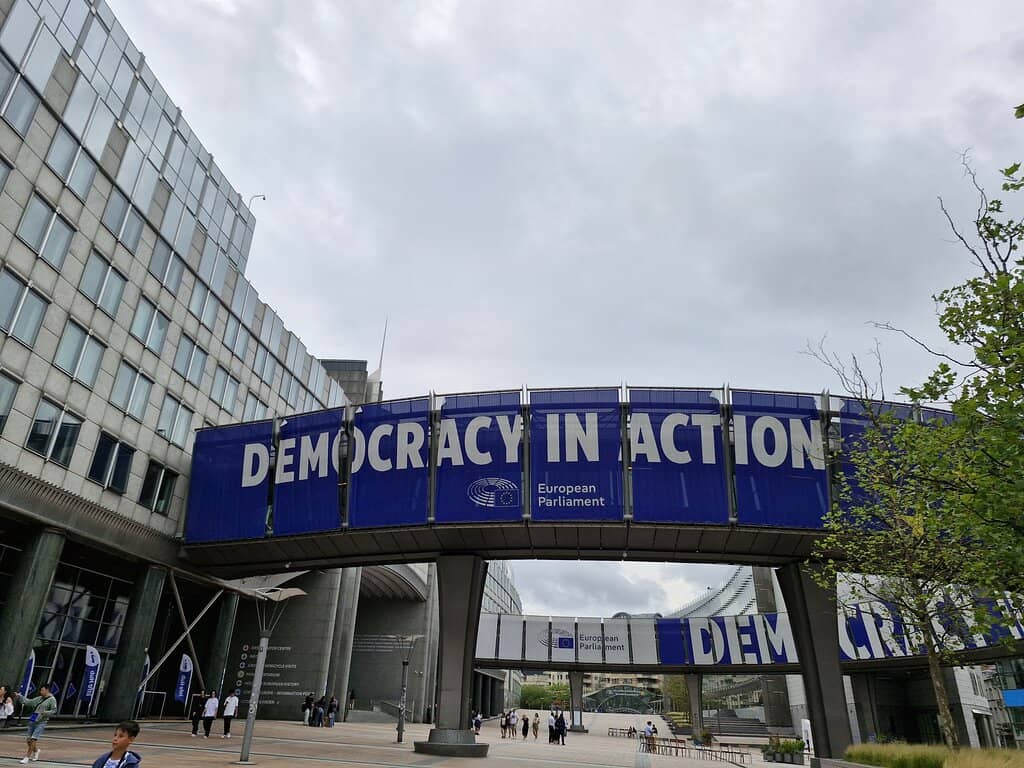 The Hemicycle Experience