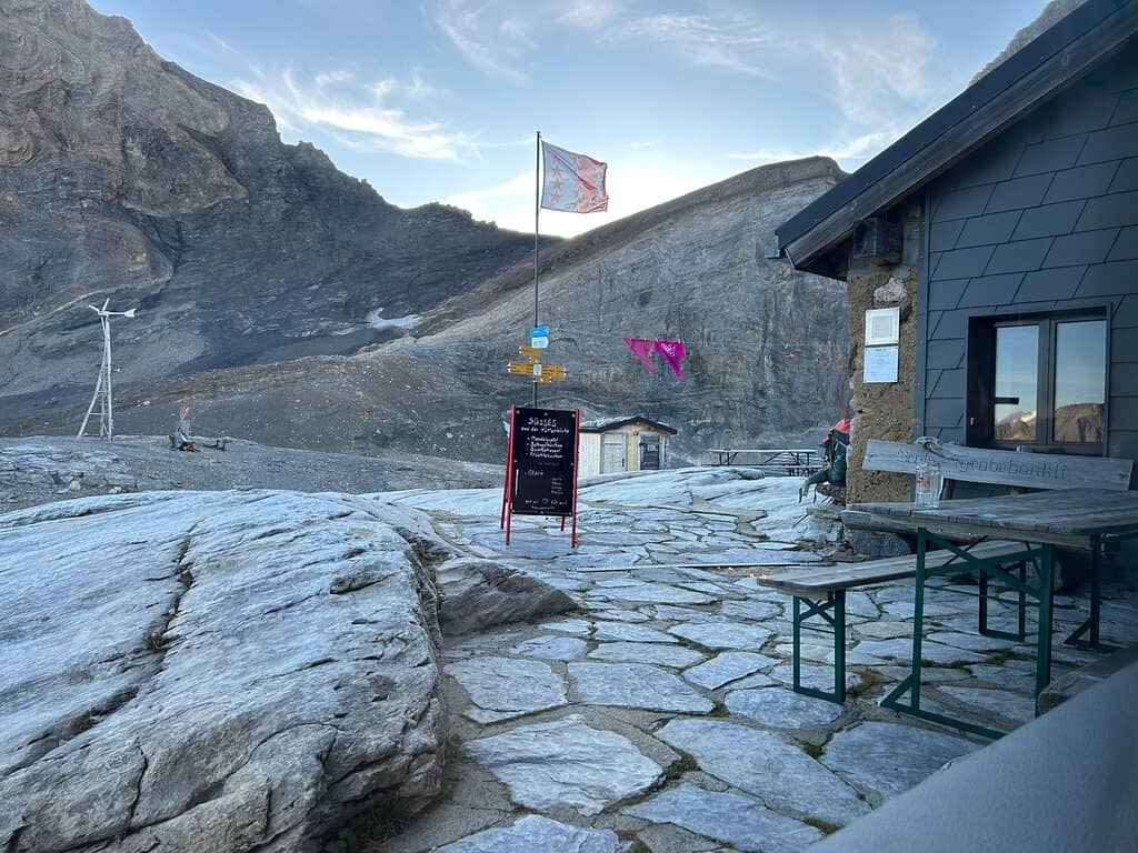 Cozy Lodge Atmosphere