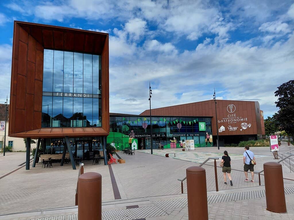 Interactive Gastronomy Exhibits