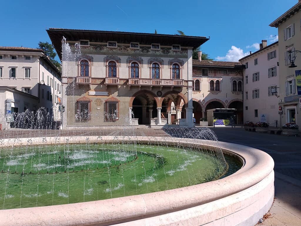 Palazzo Lucarelli Irion