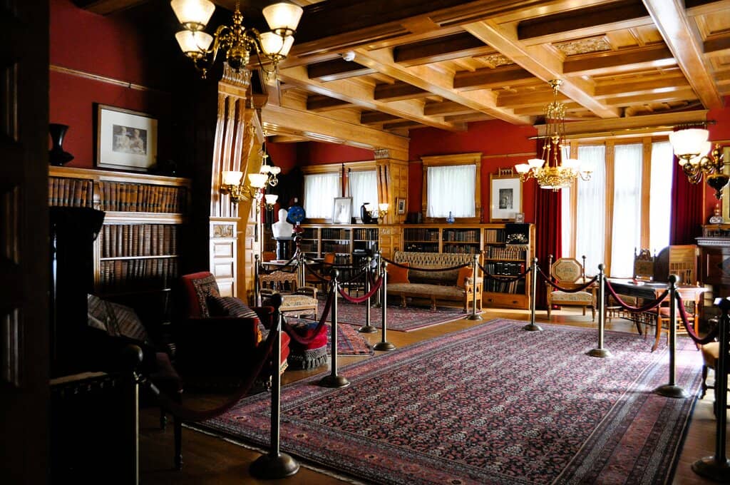 Informative Guided Tour