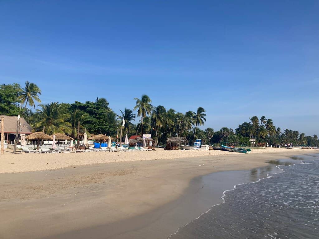 Beachfront Cafes & Bars