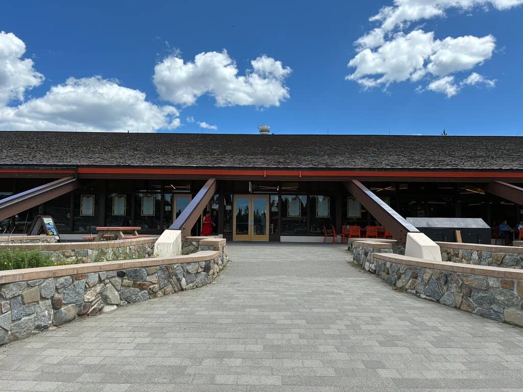 Retro Diner Ambiance