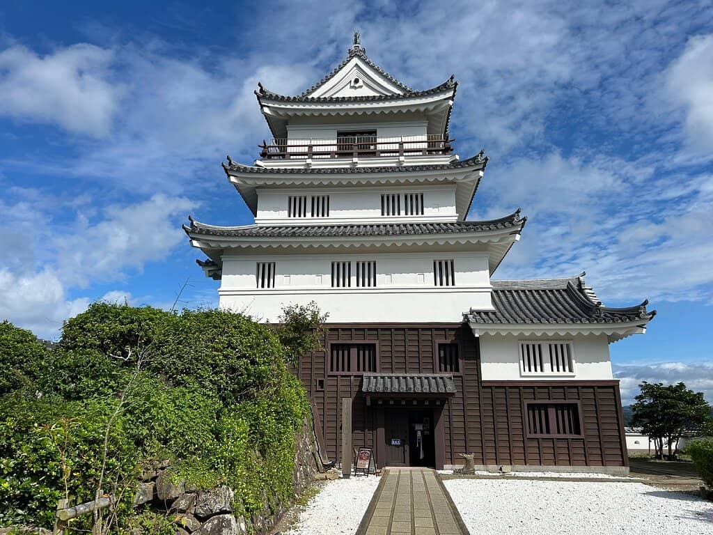 Castle Grounds Exploration