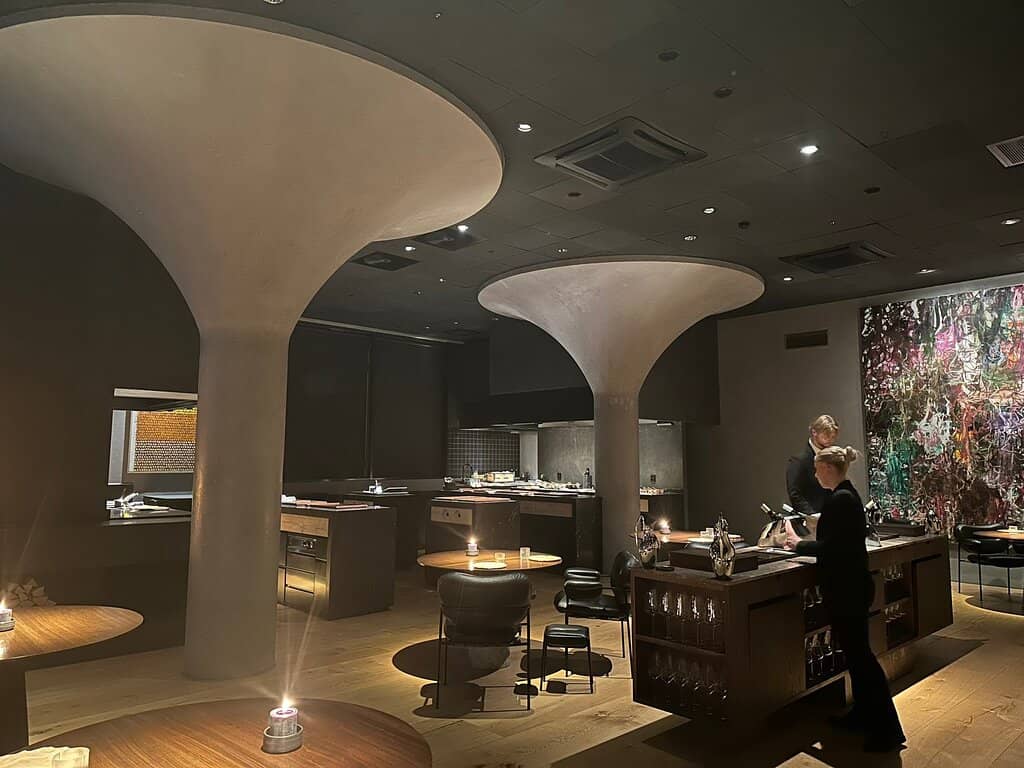 Intimate Fine Dining Atmosphere