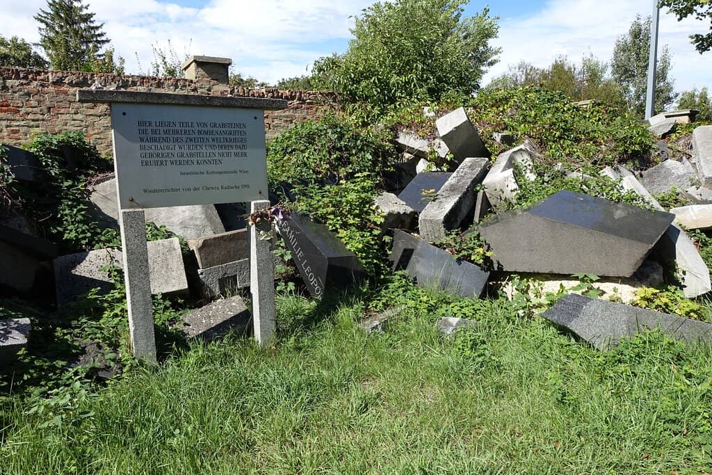 Intricate Grave Details