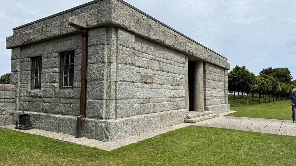 Visitor's Center