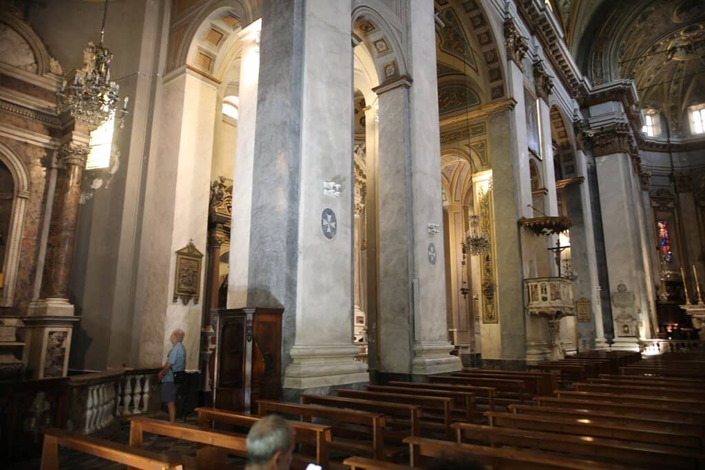 Dominating Port Presence