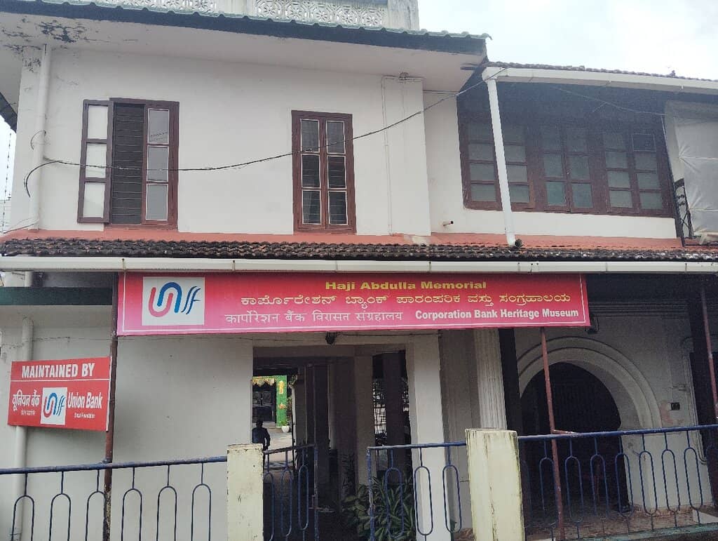 Global Currency Showcase