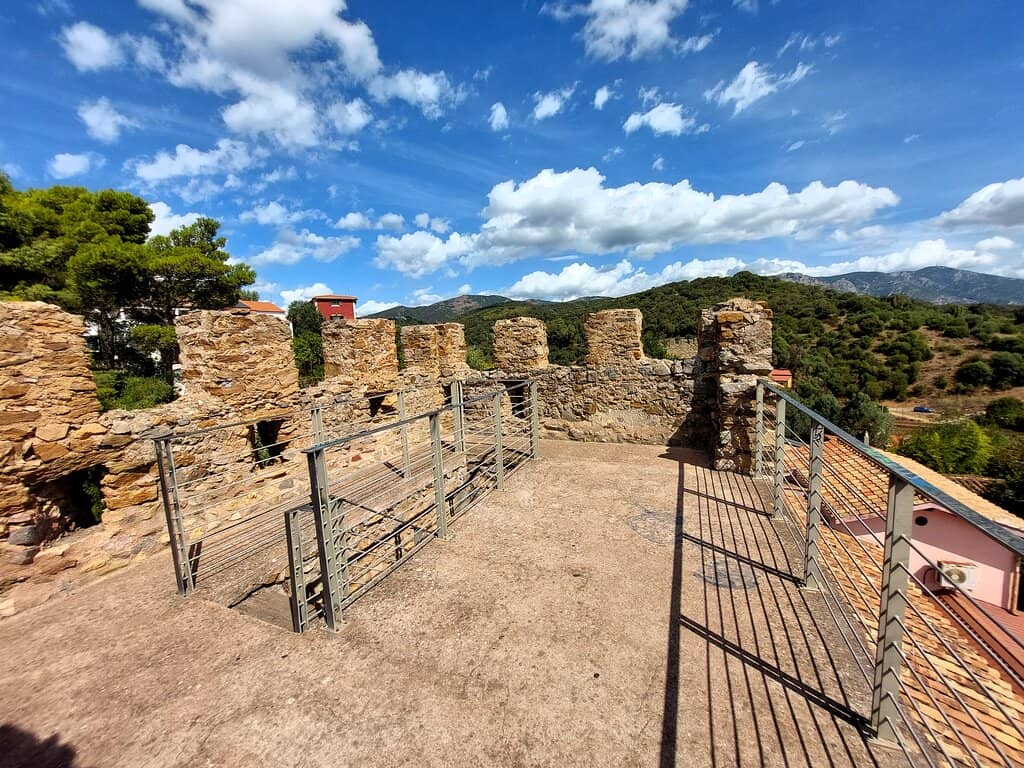 Pisano Walls and Medieval Charm