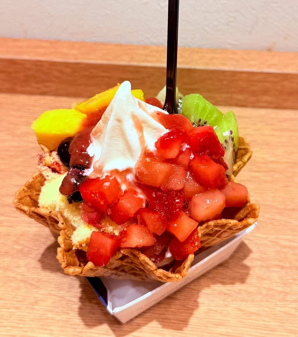 Open-Air Shopping Experience