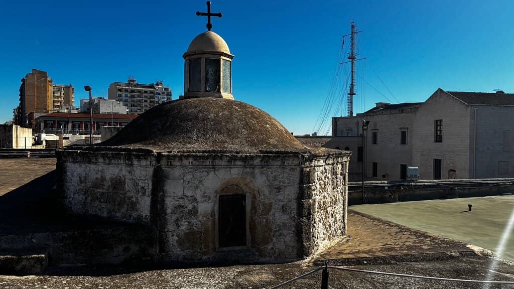 Ponte Girevole Views