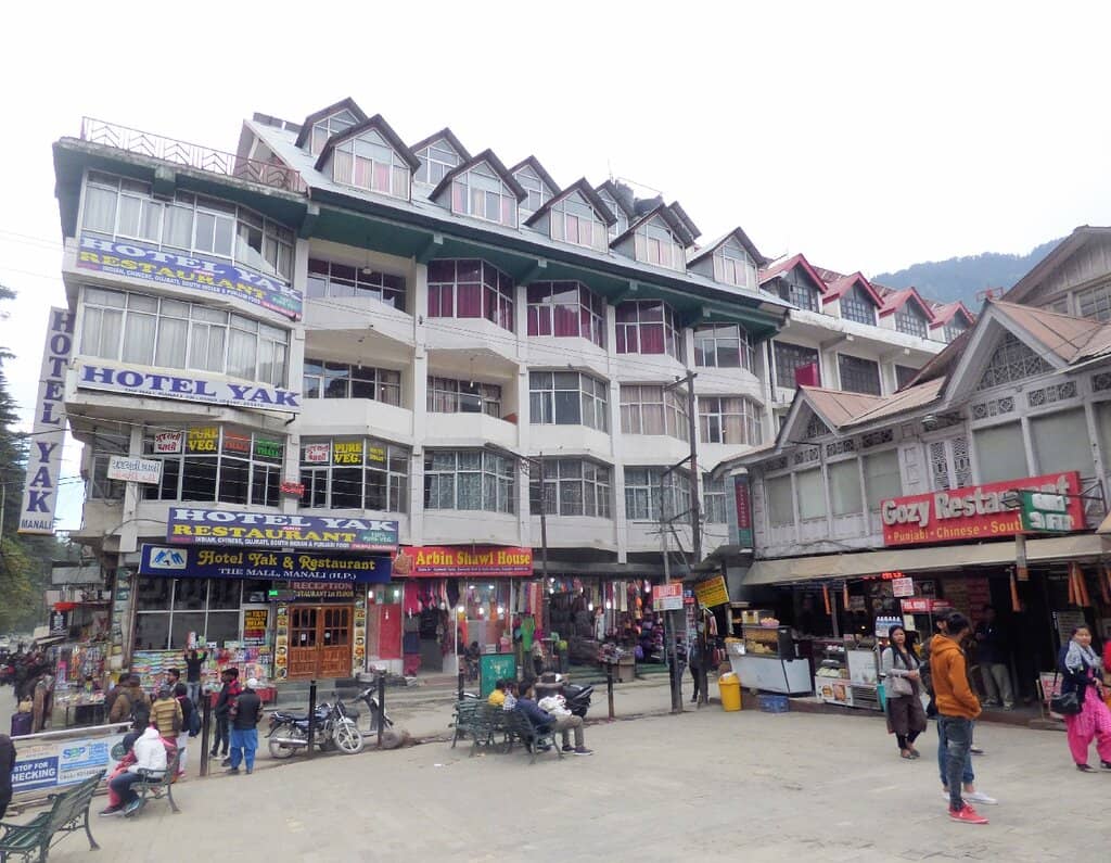 Local Handicrafts & Woolens