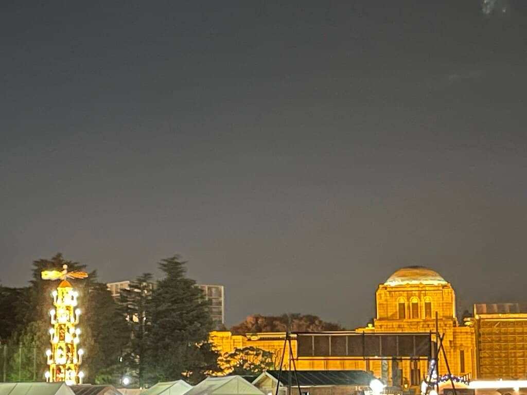 Jingu Gaien Fireworks Festival