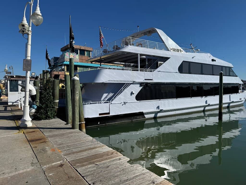 Boat Tours & Charters