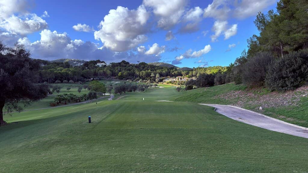 Challenging & Well-Maintained Greens