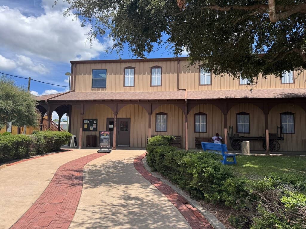 MoPAC Caboose & Business Car