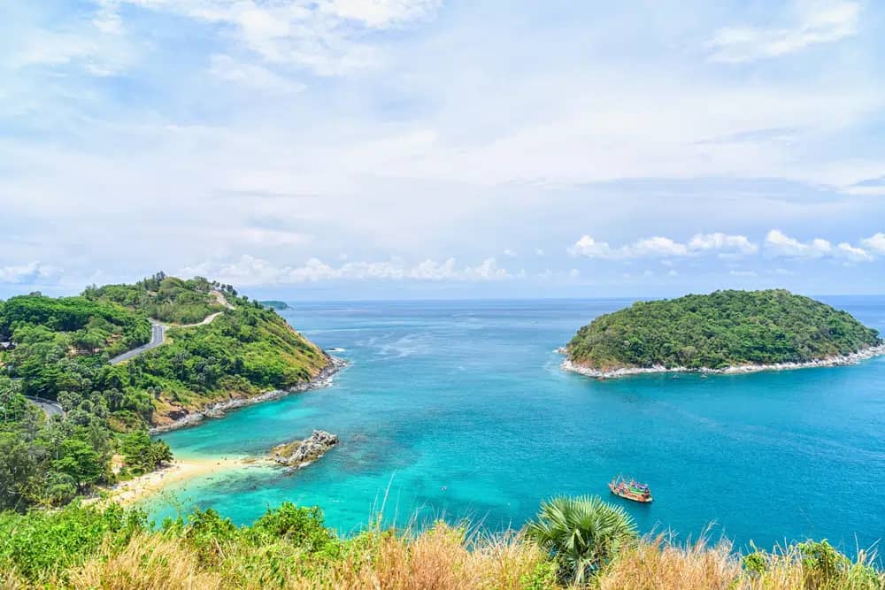 Panoramic Coastal Views