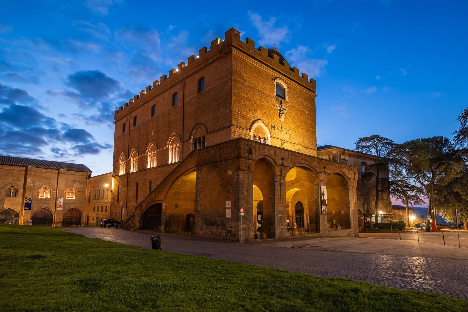 Medieval Civic Architecture