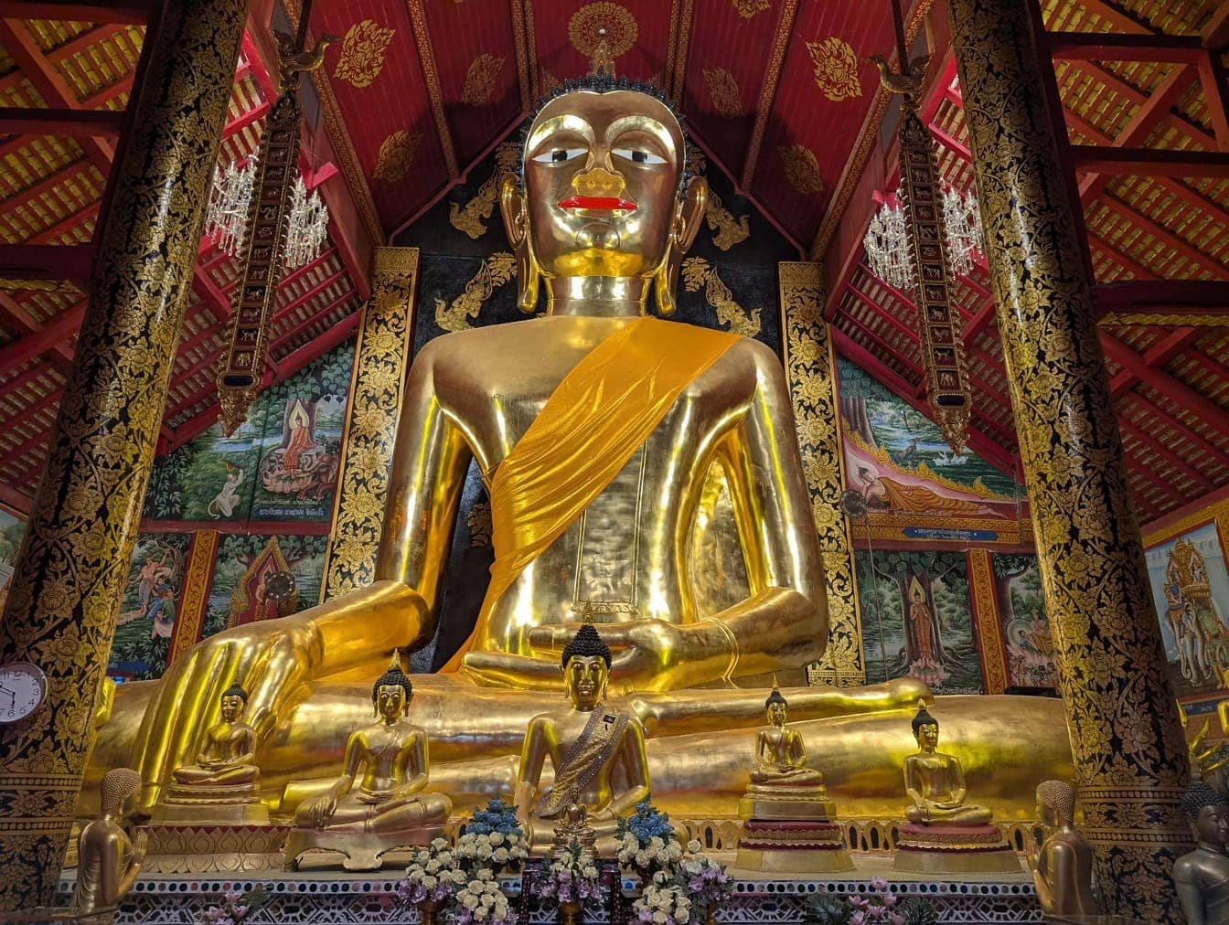 Grand Golden Buddha