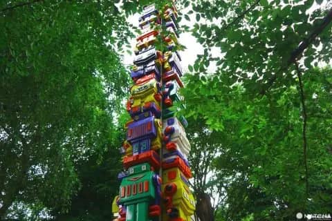 Robot Totem Poles