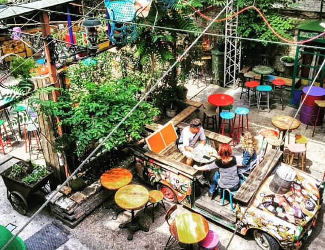 The Garden & Courtyard