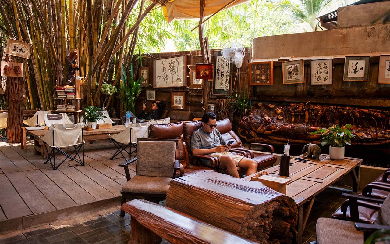 Coffee Culture on the River