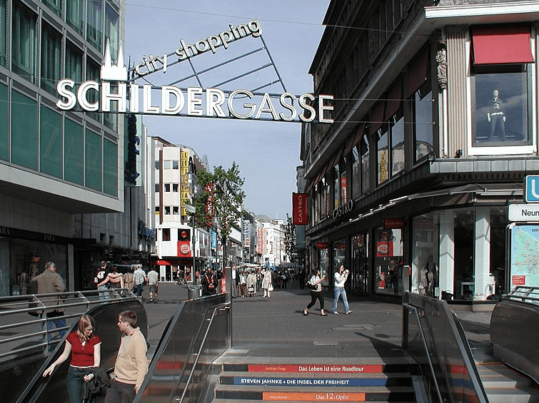 Vibrant Pedestrian Zone