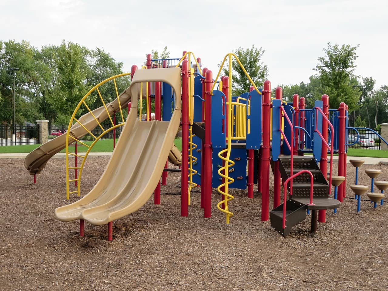 Playgrounds & Outdoor Gym