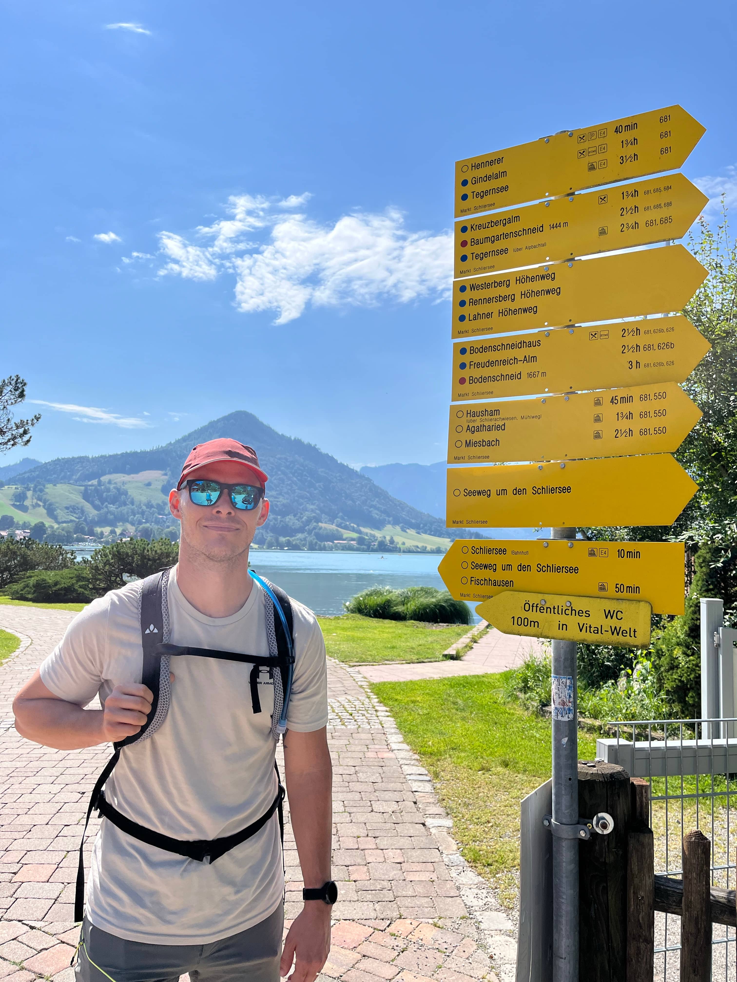 Scenic Lake-to-Lake Hike