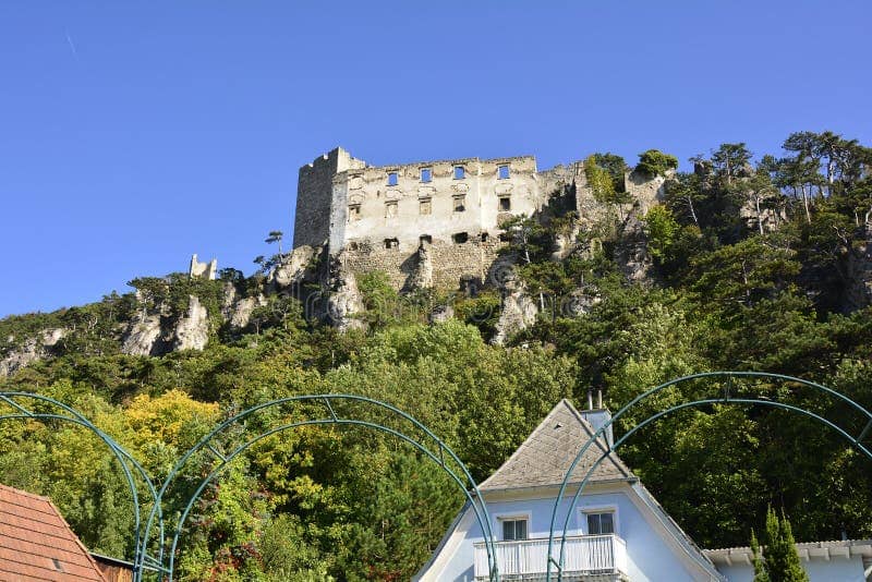 Ruins of Rauhenstein Castle
