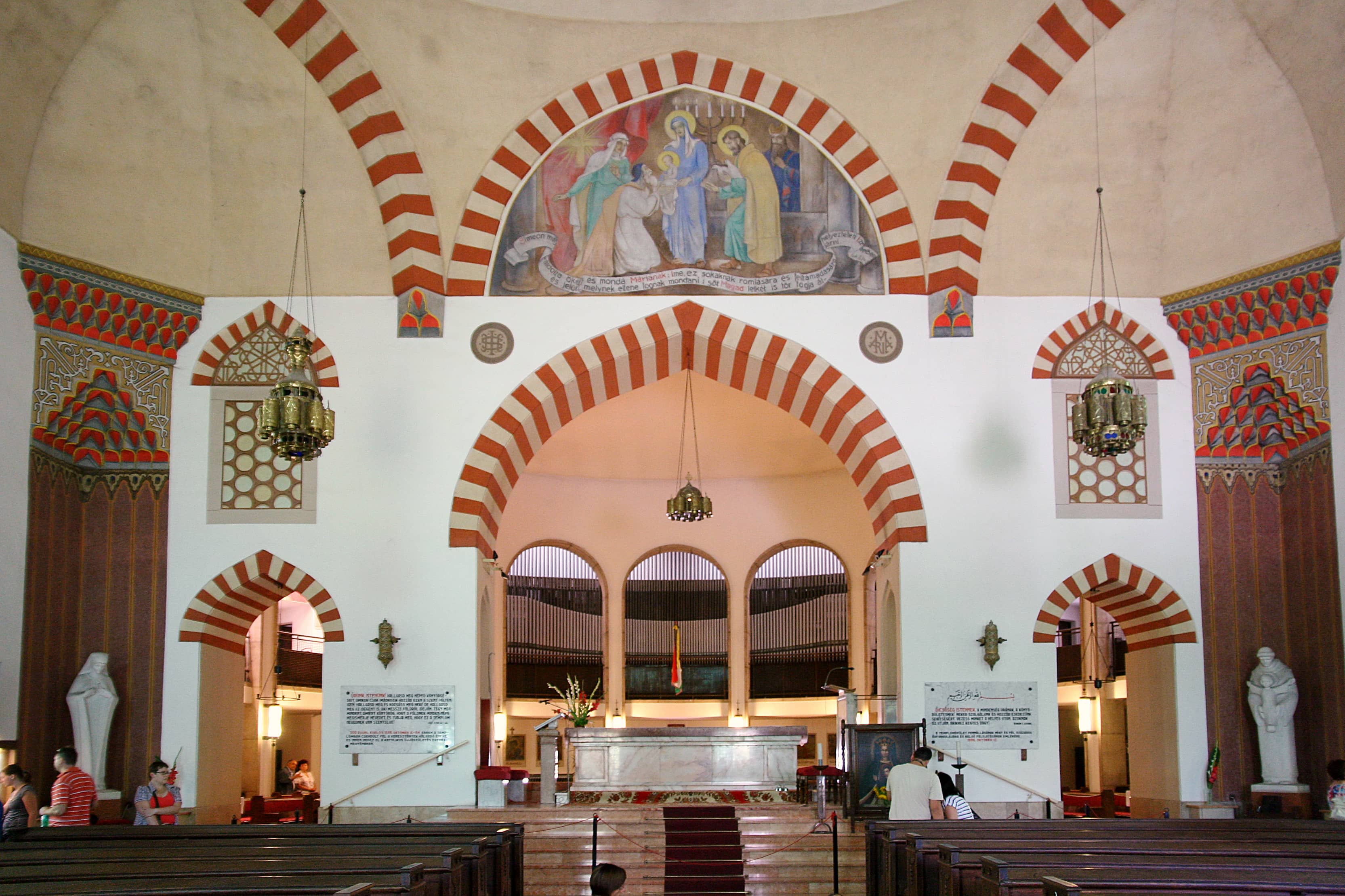 Frescoes and Islamic Motifs