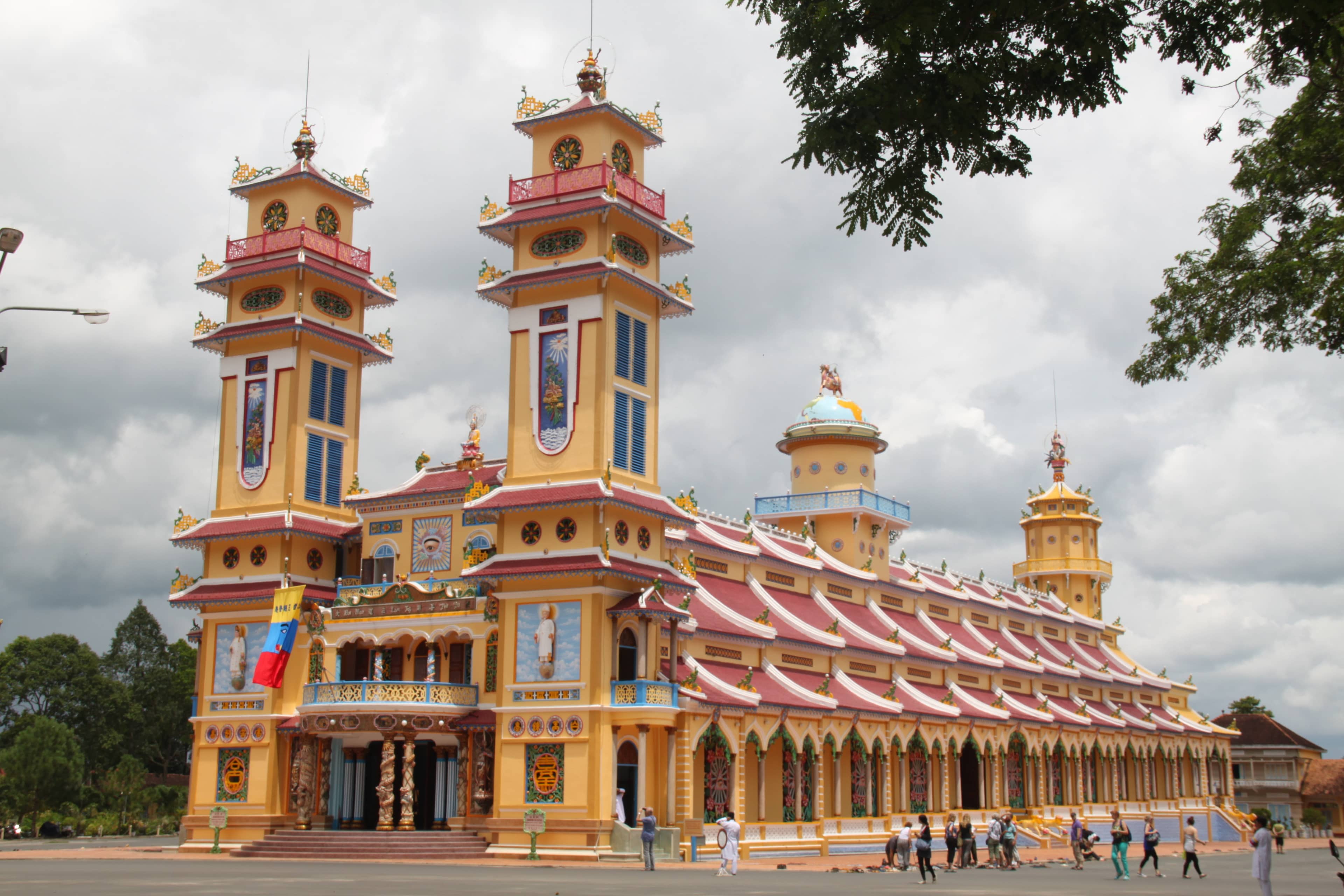The Holy See Complex