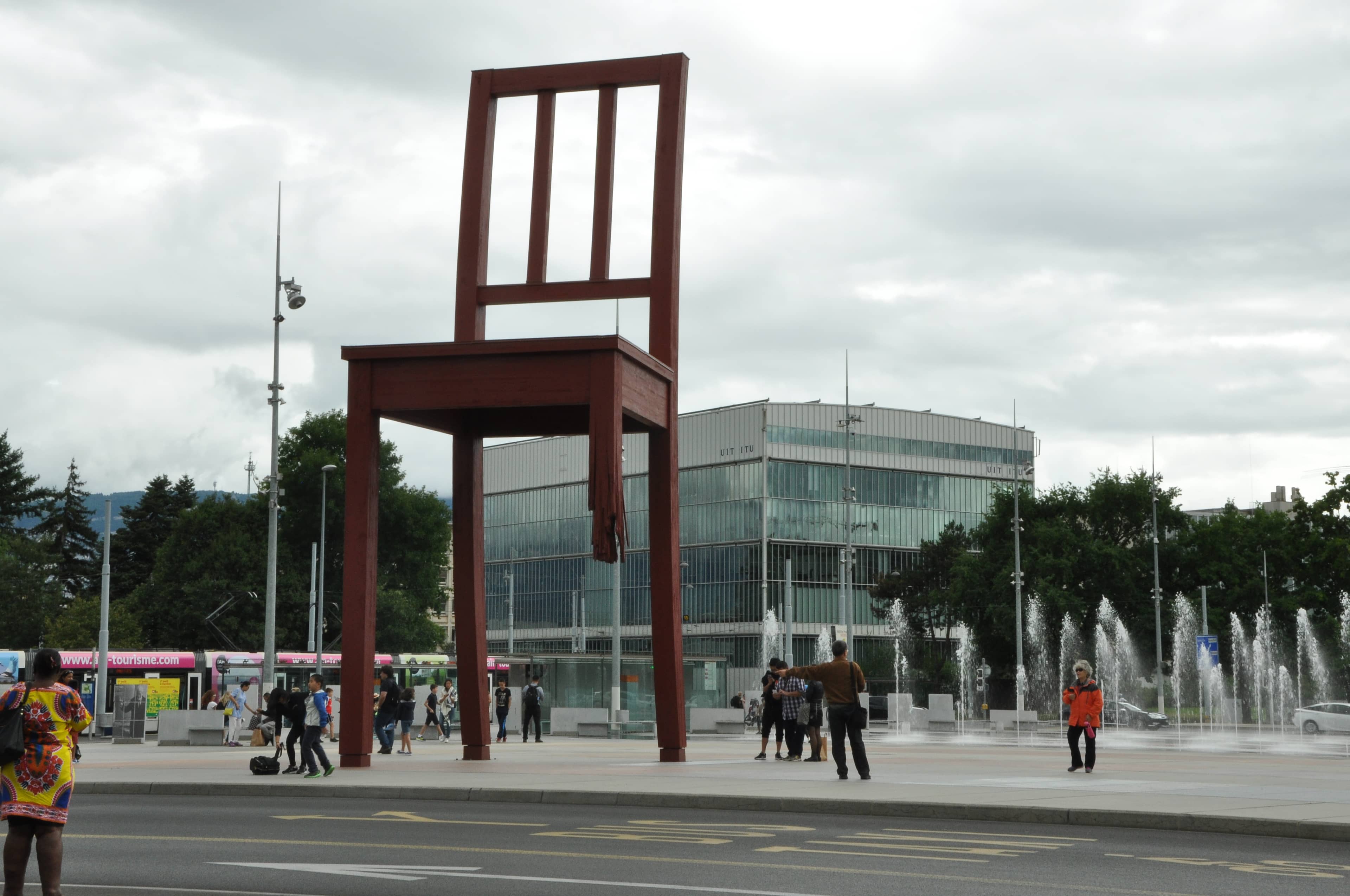Place des Nations Proximity