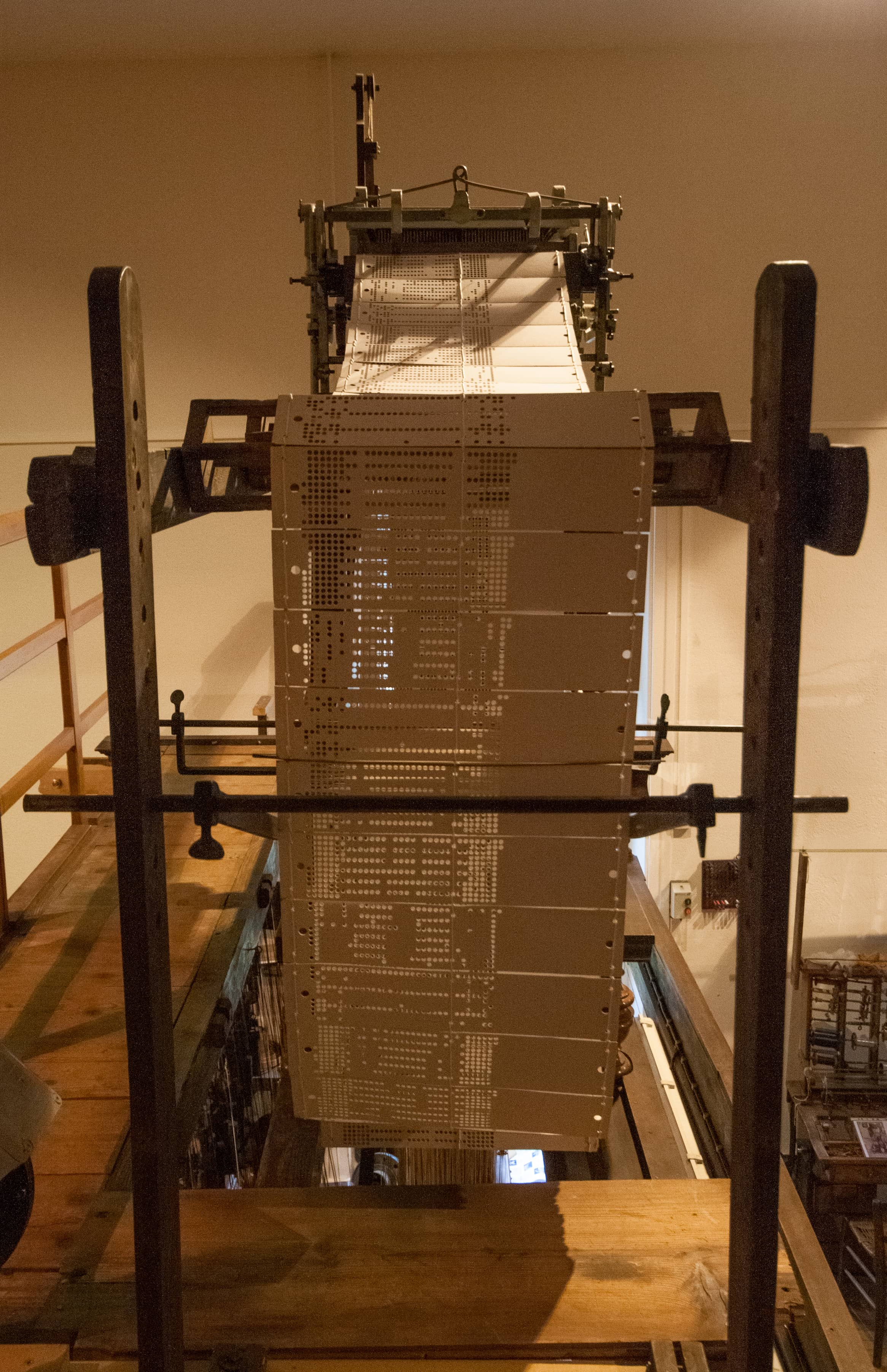 Jacquard Loom & Punch Cards